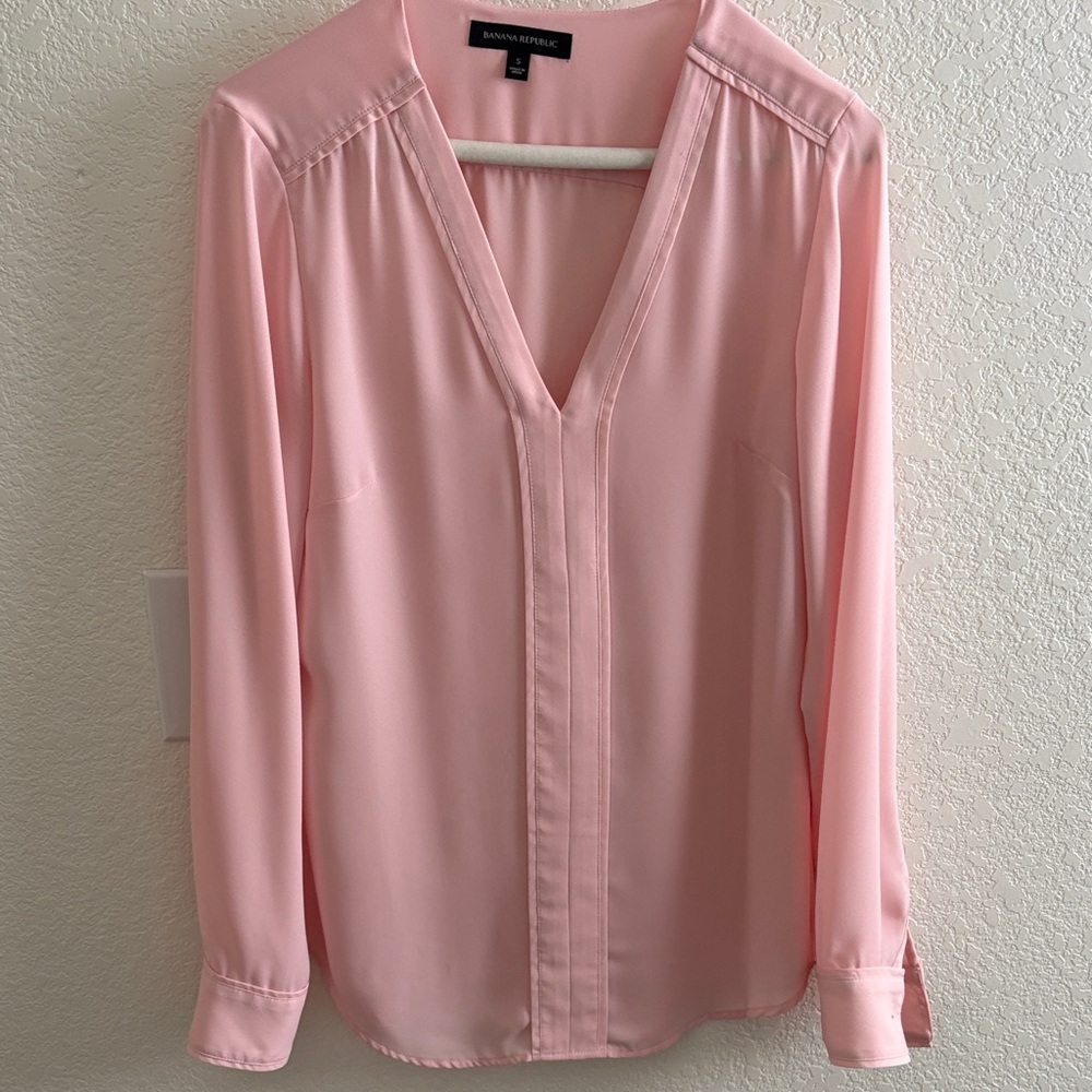 Banana Republic Soft Pink V-Neck Blouse